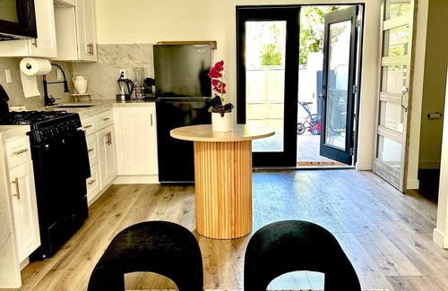 Beverly Grove Villa | Brand New Spacious 1bdrm Villa by Beverly Hills/Grove-Best Part of Los Angeles