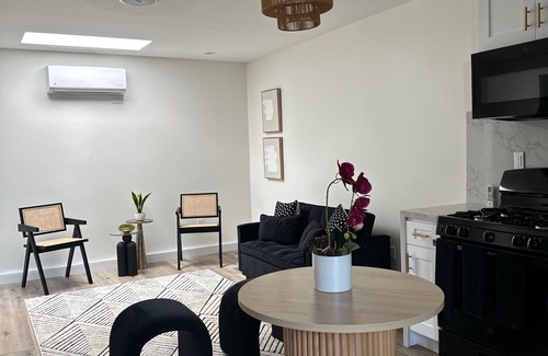 Beverly Grove Villa | Brand New Spacious 1bdrm Villa by Beverly Hills/Grove-Best Part of Los Angeles