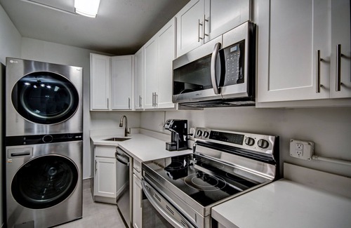 Greater Belhaven Apartment | Brand new studio located in the Historic Downtown Jackson area!