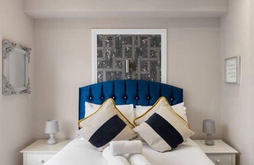 Seven Sisters Apartment | Brand New Stunning and Cosy Studio - Very Central