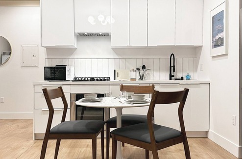 Miracle Mile Apartment | Brand-New Stylish 2BR by The Grove & Beverly Hills