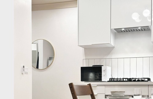 Miracle Mile Apartment | Brand-New Stylish 2BR by The Grove & Beverly Hills
