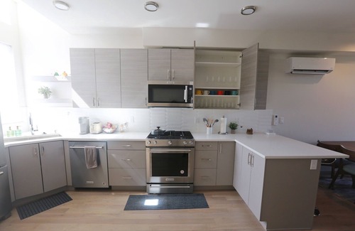 Fremont House | Brand New Townhouse w/Parking, Walk to the Zoo!