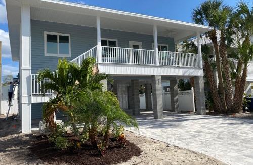 Fort Myers Beach House | Brand New Tropical Paradise Pool Home - Walk to Beach and Downtown