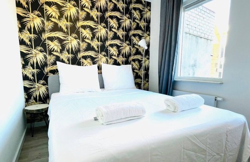 Municipality of Tilburg Apartment | Brand new two-floor house with living room, kitchen, bedroom, and bathroom.