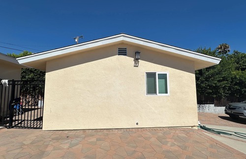 La Crescenta-Montrose Apartment | Brand new luxurious studio close to Hollywood and Universal Studio.