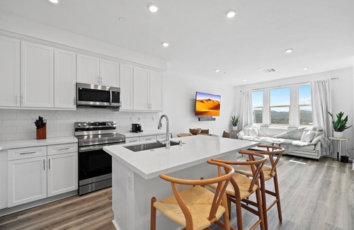 San Juan Capistrano House | Brand New Cozy 2-bedroom townhome in awesome Rancho Mission Viejo with WiFi, AC