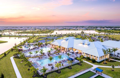 Lakewood Ranch Villa | Brand New Villa in Lorraine Lakes/Resort Amenities