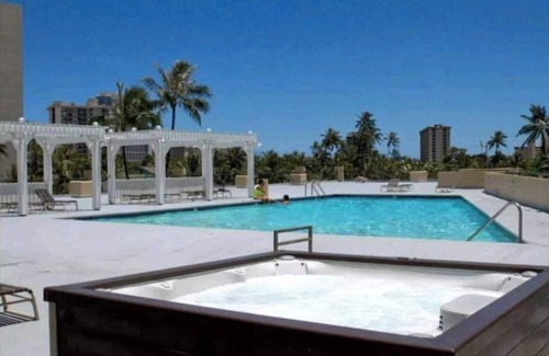 Waikiki Apartment | Brand New Waikiki 2BD 2BA Ocean City View