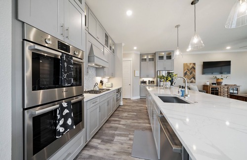 Montgomery House | Brand new waterfront, family friendly lake house.