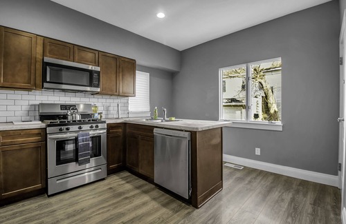 Front Park House | Brand New Westside Lower Unit Buffalo NY