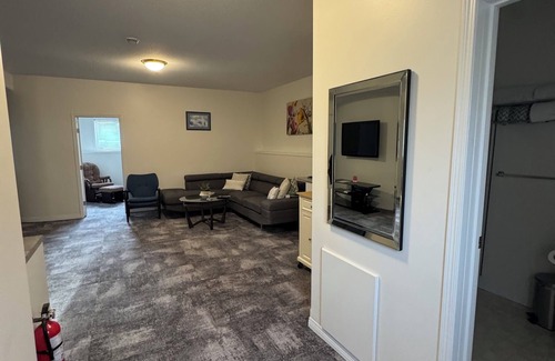 Brandon Apartment | Brandon's Hanbury View