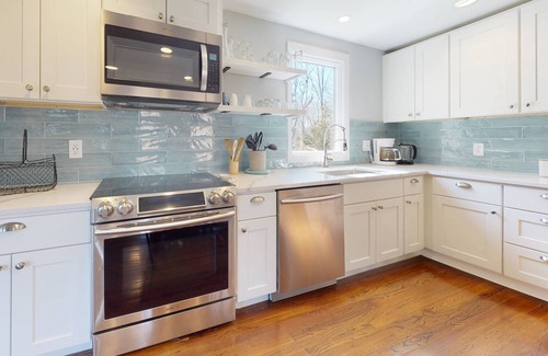 Branford House | Branford Private Home - Seasonal Pool, beachside community, close to shopping, dining, town