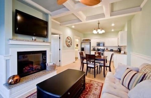 Branson Resort | BRANSON'S NANTUCKET - 2 BEDROOM SUITE
