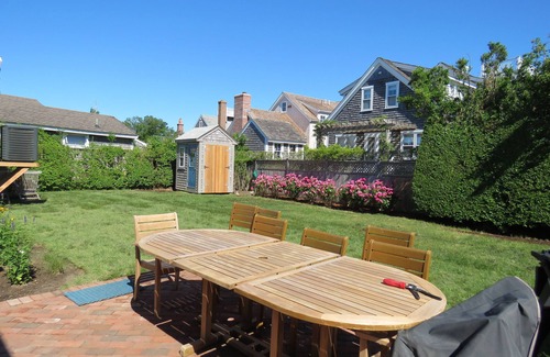 Brant Point House | Brant Point cottage close to Jetties Beach