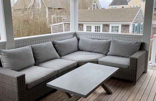 Brant Point House | Brant Point cottage close to Jetties Beach