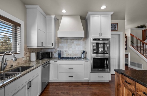 Powell Butte House | Brasada Ranch | Hot Tub | Guest Casita | 5 Bed