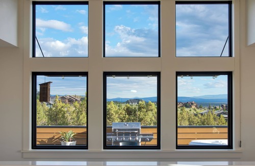 Powell Butte House | Brasada Ranch Retreat | Hot Tub + Views | Resort Access w/Pools | Hat Rock Loop