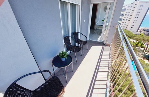 Blanes Apartment | Bravaholidays-112-Sea views and pool. 1st line beach, Wifi and Air Conditioning.