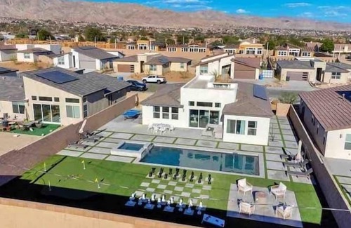 Desert Hot Springs House | Braviks Desert Escape