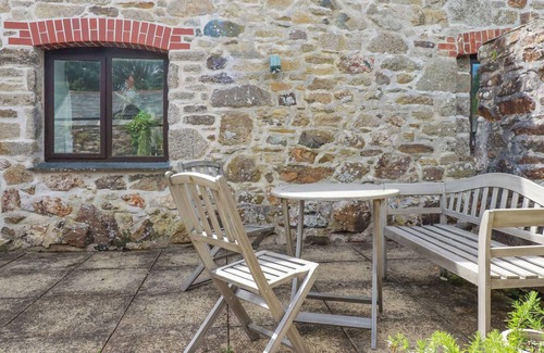 St Wenn Cottage | BRAY COTTAGE, pet friendly, with open fire in Winnard's Perch
