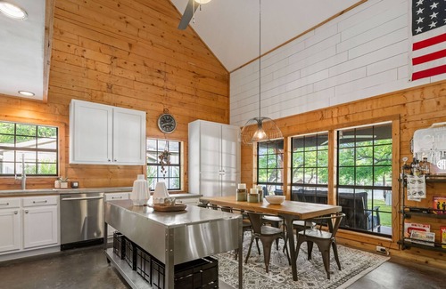 Dennis House | Brazos Sugar Shack