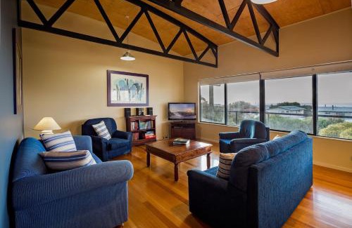Gracetown House | Breakaway - Bay Views Games and Beach Bliss