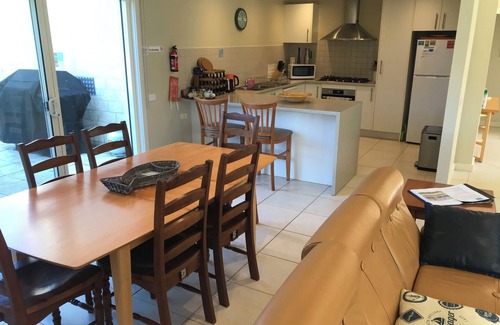 Marengo Apartment | Breakers Apollo Bay- The Bar
