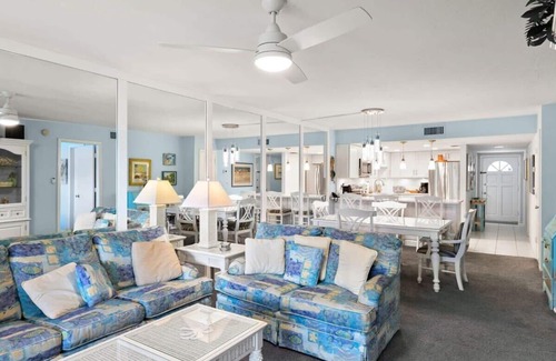 Sanibel Condo | Breakers West B3- Stunning and Spacious West Gulf Drive Residence