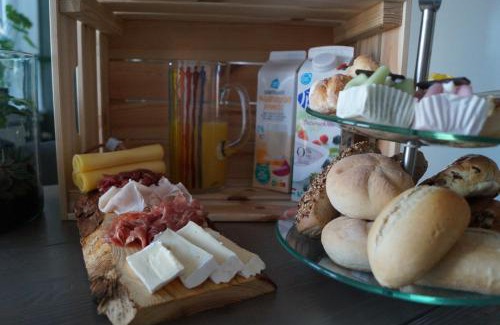 Vlissingen Bed & Breakfast | Breakfast at Carin’s
