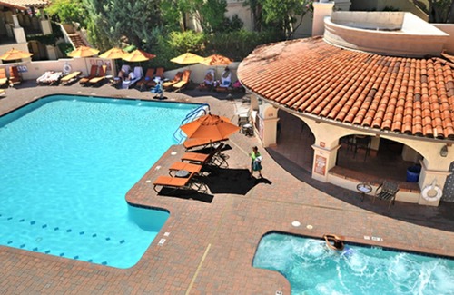 Sedona Condo | Breath-taking views of the red rocks, & it is located near popular attractions.