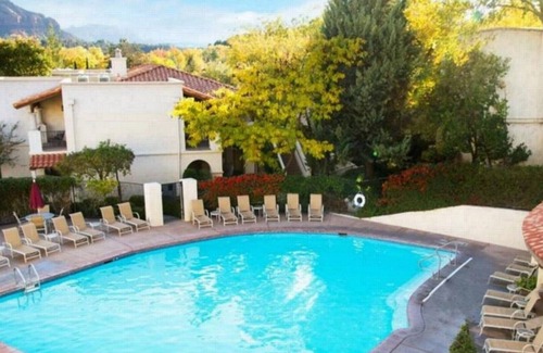 Sedona Condo | Breath-taking views of the red rocks, & it is located near popular attractions.