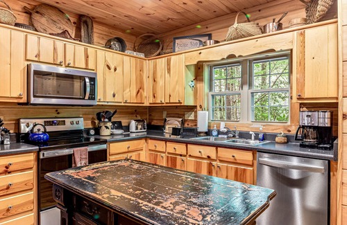 Lake Toxaway House | Breathe in the cool mountain air and let your cares melt away. Fall Discount
