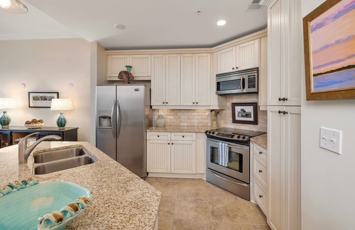 Saint Simons Island Condo | Breathtaking Views of the Inter-coastal Waterway and St. Simons Island Marina