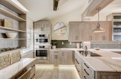 Englewood House | Breathtaking 250' Bayfront home w/private pool