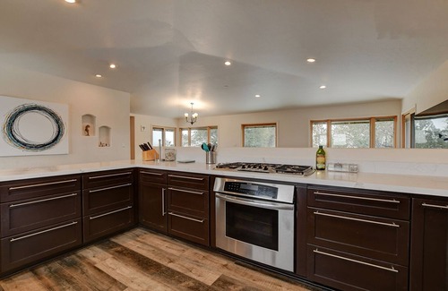 Prescott House | Breathtaking 360 Degree Views of the City From Every Window