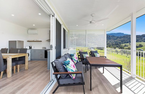 Broughton Village Cabin | Breathtaking Hilltop Cabin 1 - A Home away from Home