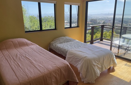 Berkeley House | Breathtaking bay views - next to UC Berkeley!