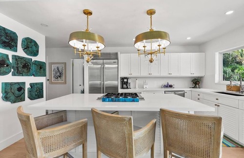 Venetian Shores House | Breathtaking Bayfront Retreat in Venetian Shores