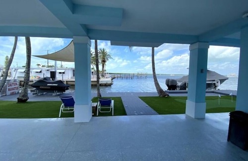 Key Largo Village House | Breathtaking BAYSIDE VIEWS, private beach and boat ramp access, manatees galore!