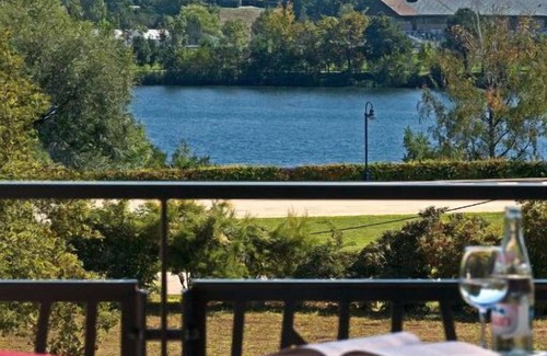 Divonne-les-Bains House | Breathtaking Nature getaway! - Modern oasis near Jura forests and Mont Blanc