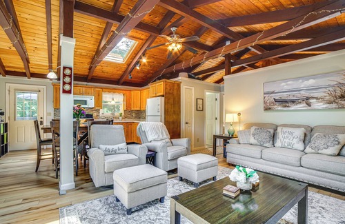 Newbury Cottage | Breathtaking Newbury Cottage w/Deck on Chalk Pond