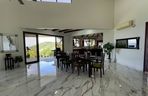 Panama Beach House | Breathtaking ocean view, spacious terrace and surrounded by nature.