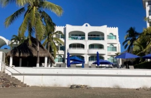 Manzanillo Apartment | Breathtaking ocean front condominium in the gated community of Club Santiago