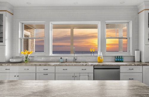 Scituate House | Breathtaking Ocean front at Seaside Waterfront Estate! Hot tub!