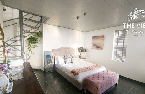 Western Malibu House | Breathtaking Ocean Views. Enjoy sunsets at a private retreat. Large Pool and Spa