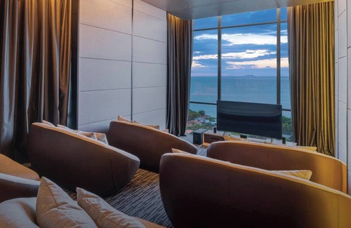 Pratumnak Hill Condo | Breathtaking Sea View Best Stay