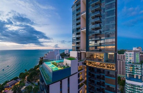 Pratumnak Hill Condo | Breathtaking Sea View Best Stay