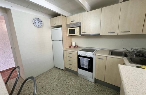 Roses Town Center Apartment | Breathtaking sea views in Roses, Canyelles AV-37