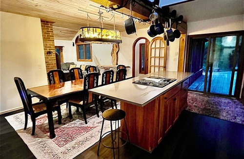Montague House | Breathtaking Sunsets,Private Beach Access, Game Room, Fire Pit and More!